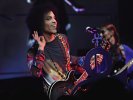 047f14-20180424-prince-record-collection01.jpg